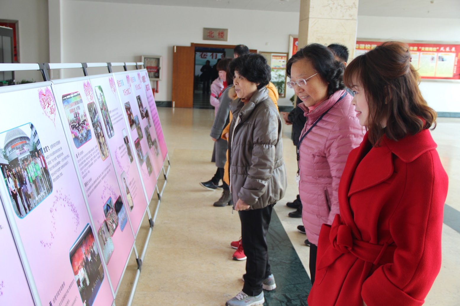 组织观看展板.JPG